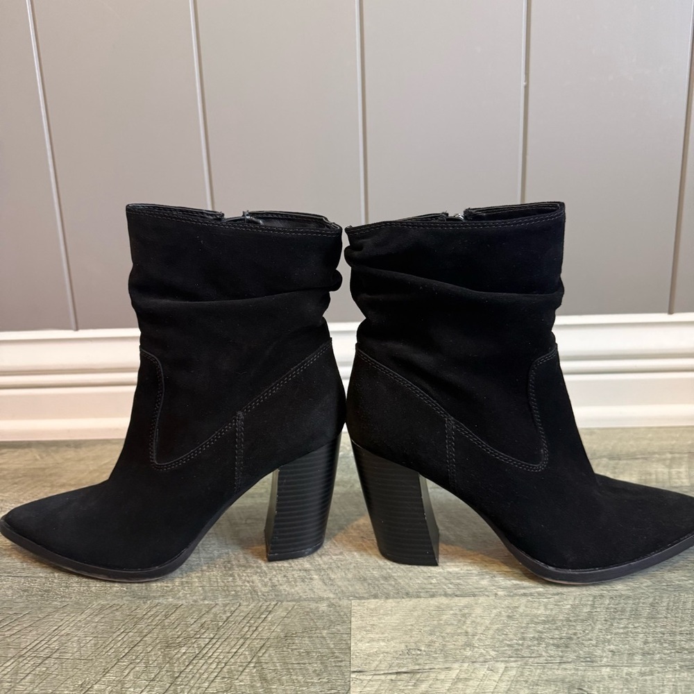 Vince Camuto Women's Crethana Black Suede Boots Size 8.5 Pointed Toe Block Heel - Picture 8 of 16